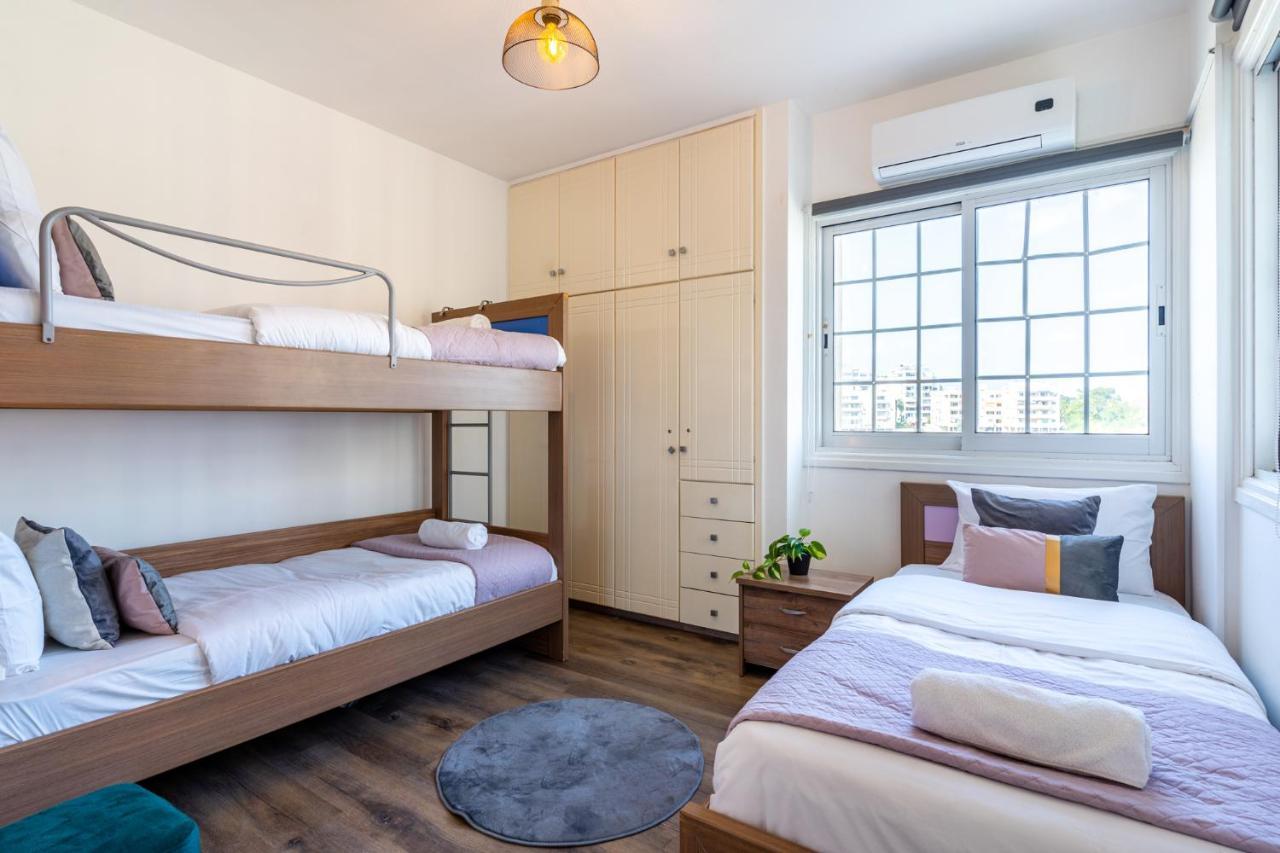 Araminta 2-Bedroom Apartment In Larnaca Bagian luar foto